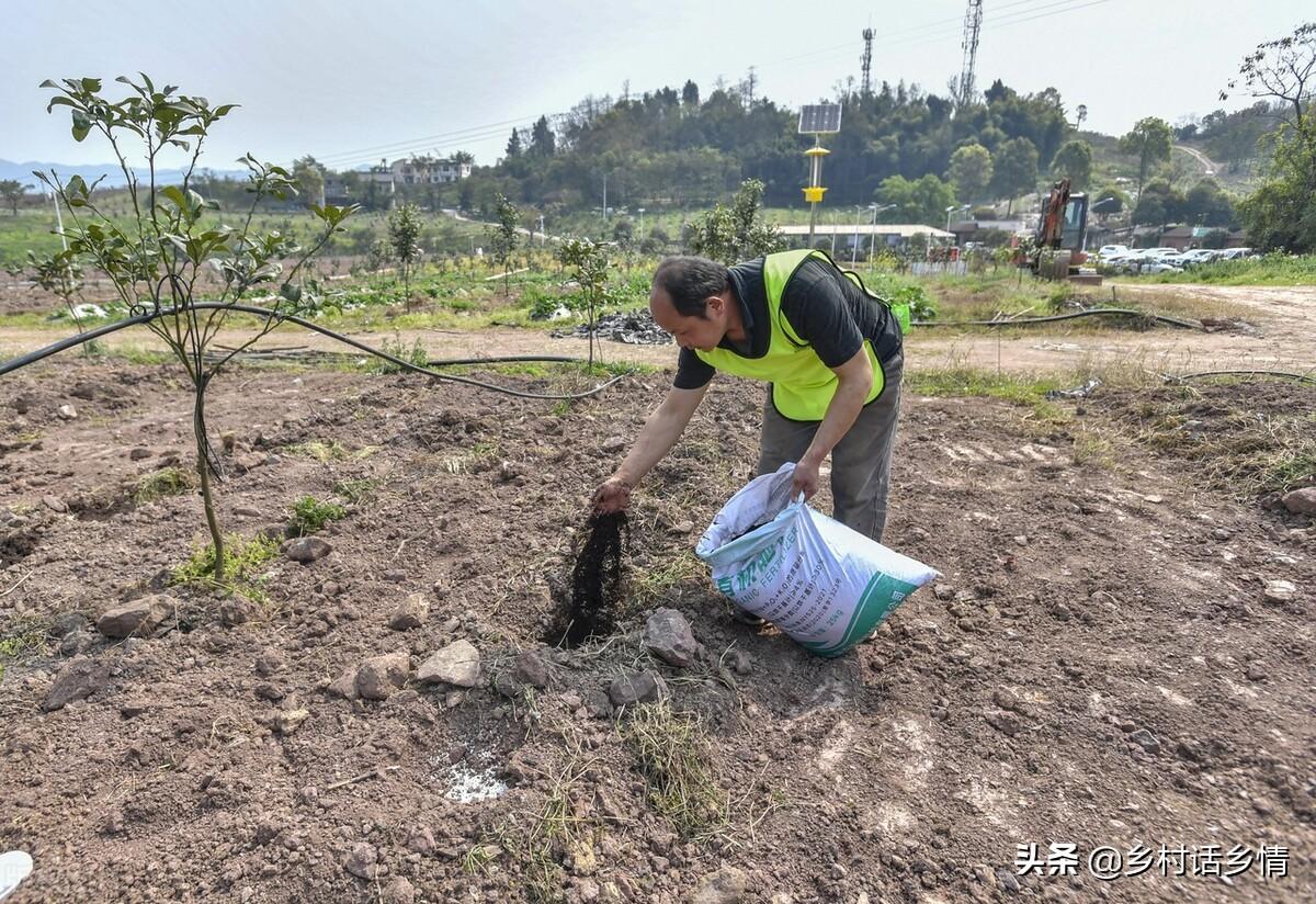 自制肥料機器_自制有機肥_制作農(nóng)家肥機器